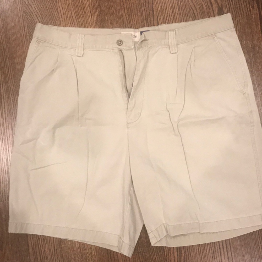 Relaxed, size 38, pleated